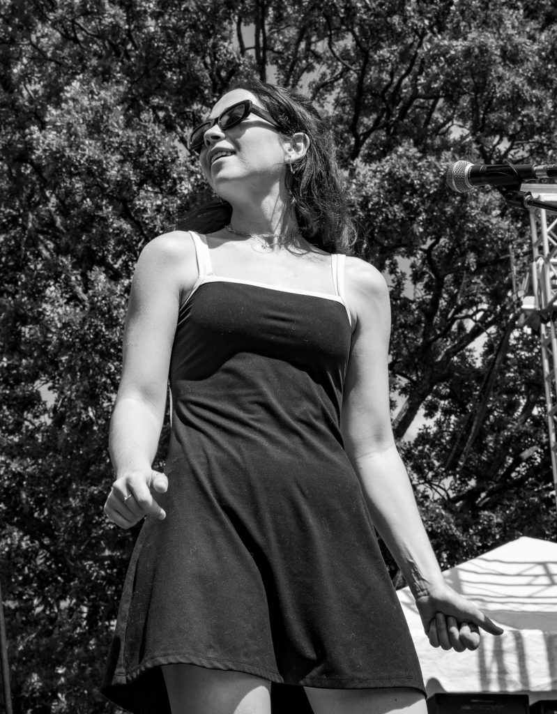 Kaylee Federmann, Tone Talent Agency model, black and white live performance